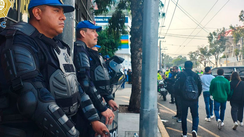Despliegan operativo en el AICM ante manifestación de la CNTE 