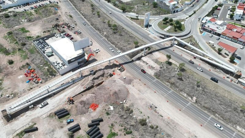 Querétaro: Avanza 70% obra de puente peatonal en Fray Junípero Serra 