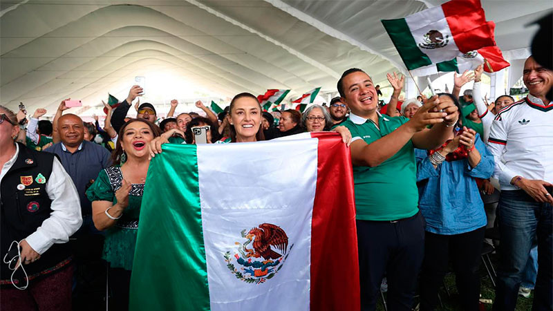 Felicita Sheinbaum a México por su victoria durante el primer encuentro del torneo internacional de futbol 2026 