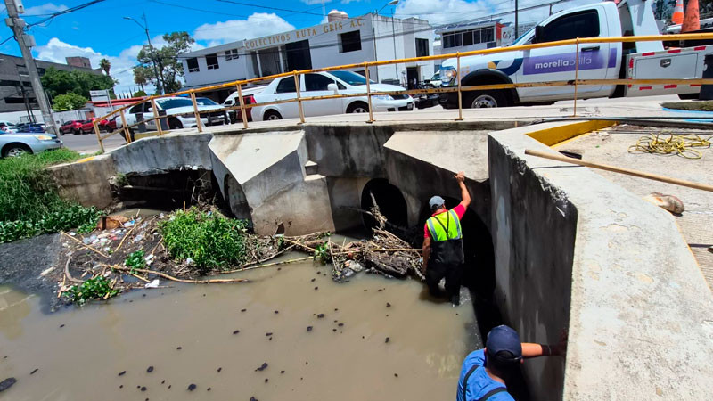 Gobierno de Morelia supervisa flujo de drenes Barajas y Arroyo de Tierras 