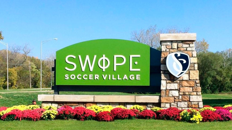 Roban material de entrenamiento de la Selección de Inglaterra de su campamento en Kansas 