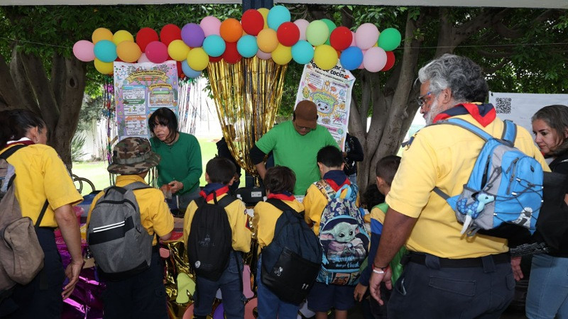 UMSNH recibió a cientos de familias en el Tianguis de la Ciencia 