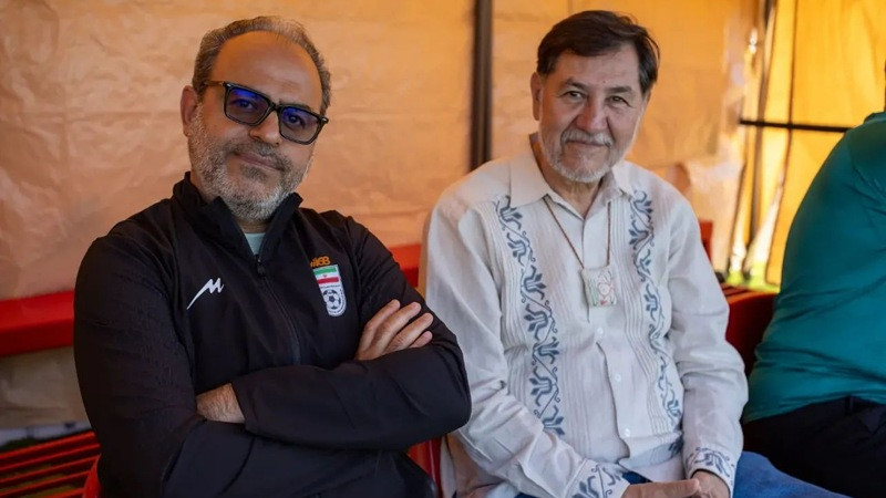 Gerardo Fernández Noroña presume reunión con Selección de Irán en Tijuana 