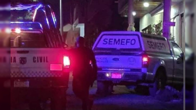 Irrumpen en vivienda y ultiman a dos hombres en Queréndaro, Michoacán; agresores escaparon en motocicleta 