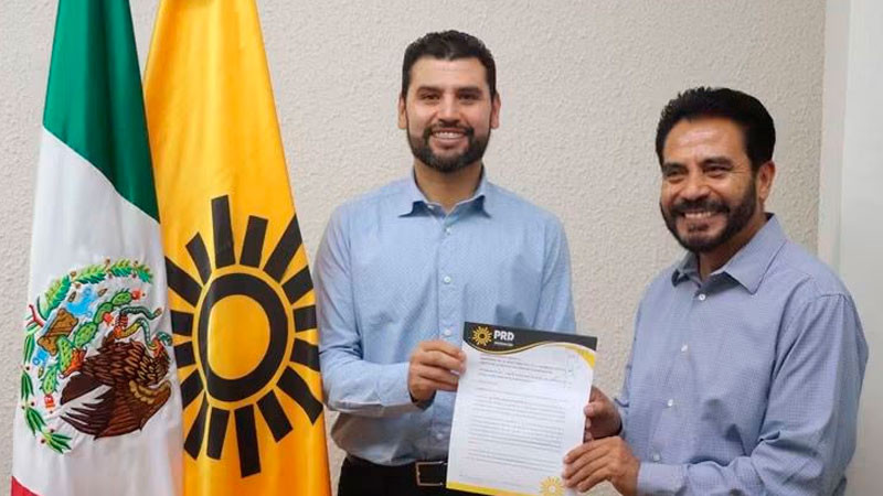 Octavio Ocampo presentó su licencia a la dirigencia estatal del PRD Michoacán para recorrer el estado y fortalecer el proyecto “La Grandeza de Michoacán” 
