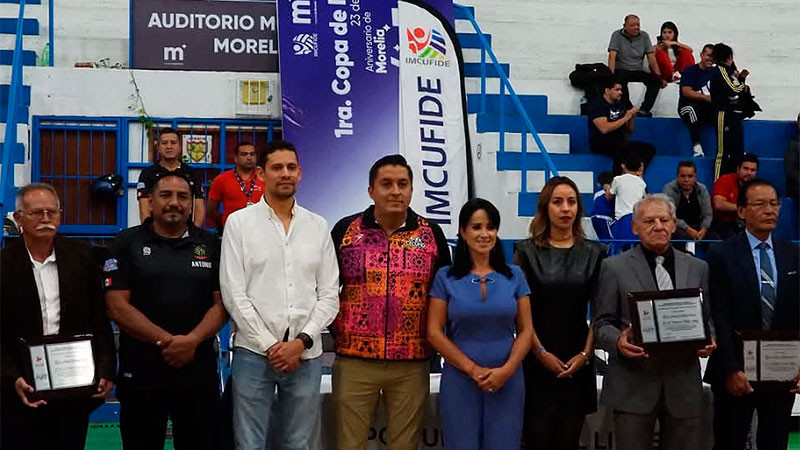 Lucila Martínez impulsa y respalda impulso del deporte y reconoce a leyendas del voleibol en el Festival Estatal Máster 2026 