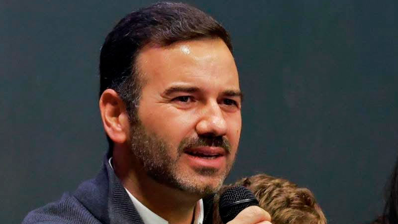 Llama Yankel Benítez a jóvenes a tomar el control con energía y visión 