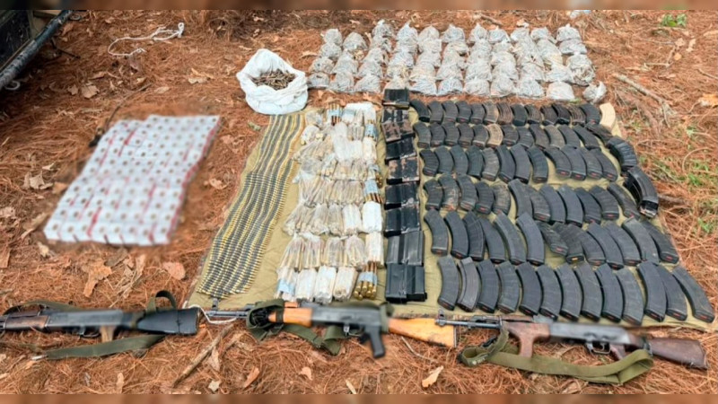 En menos de 48 horas, Ejército vuelve a golpear al crimen en Chinicuila, Michoacán: Decomisa arsenal y otros 100 explosivos improvisados 