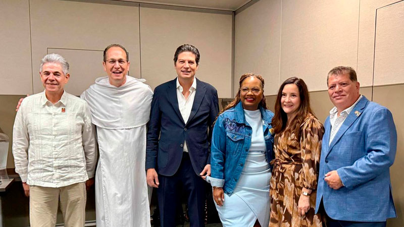 Alfonso Martínez se reúne con la comunidad migrante en Chicago 