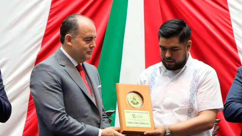 Congreso del Estado de Michoacán reconoce labor de Homero Gómez González 
