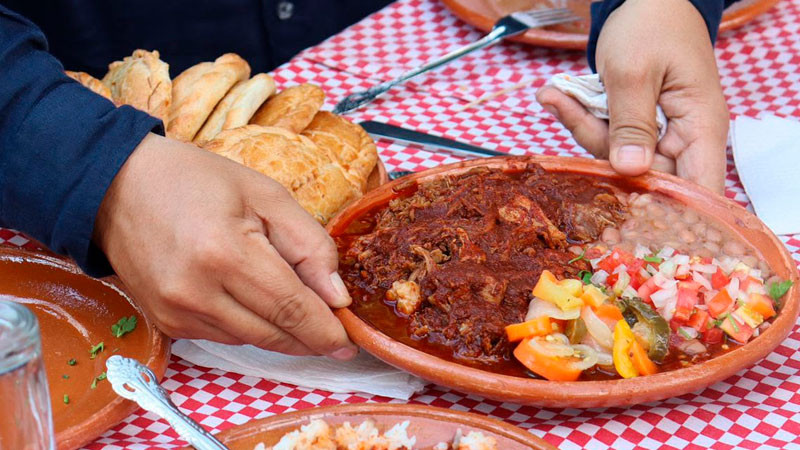 De la morisqueta al pulpo enamorado: sabores de Michoacán conquistan el Jalo Futbolero 