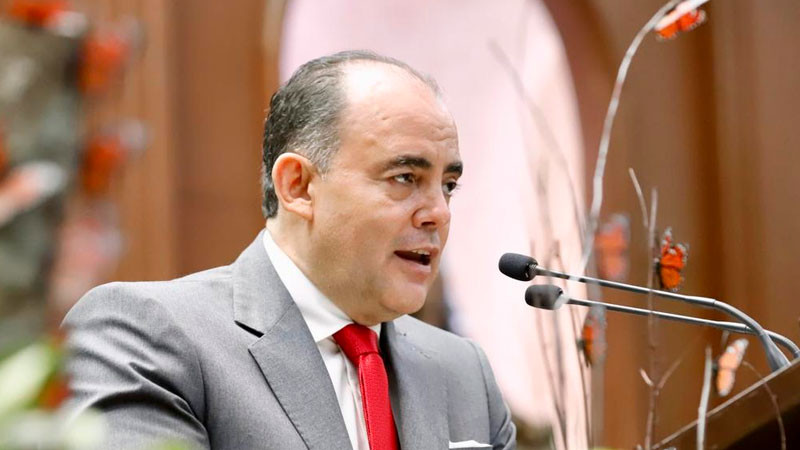 Baltazar Gaona presenta en tribuna iniciativa ciudadana para fortalecer la legitimidad de las sustituciones en ayuntamientos 