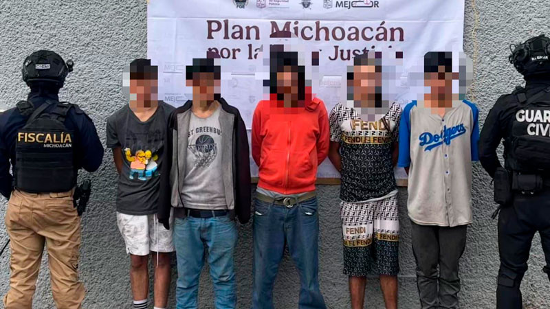 Tras cateo de un inmueble en Morelia, Michoacán, detienen a 5 hombres y aseguran drogas   
