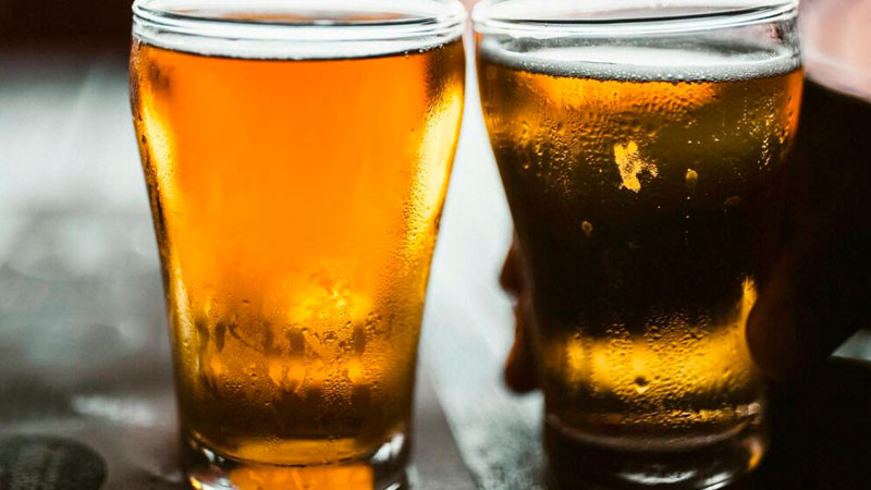 Aficionados ingleses y croatas bebieron más de 45 mil cervezas en un bar de Texas, durante encuentro mundialista 