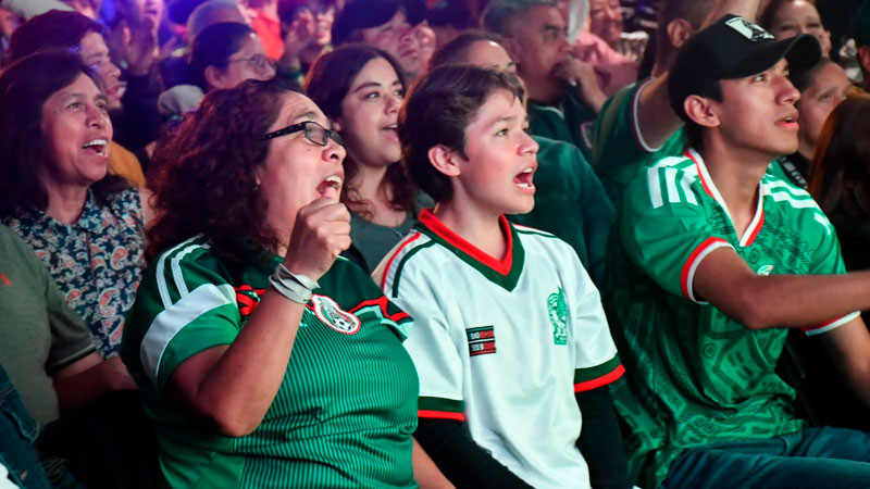 Pátzcuaro vibró con el Jalo Futbolero y celebró el triunfo de México en la justa mundialista 