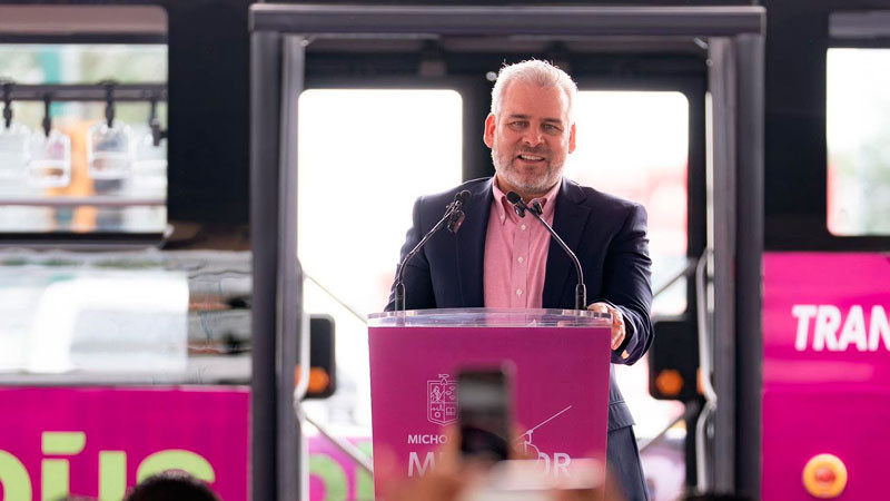 Morebús agilizará transporte de 76 mil usuarios diarios en Morelia: Bedolla 