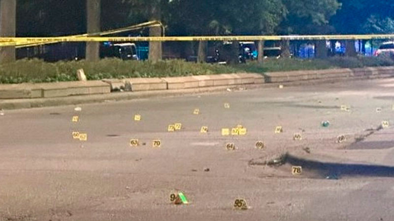 Tiroteo contra multitud en Chicago deja al menos 12 heridos 
