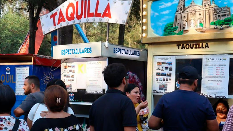 ¡Alista a la familia! Vive la emoción de los juegos mecánicos del Jalo Futbolero en el Ceconexpo 