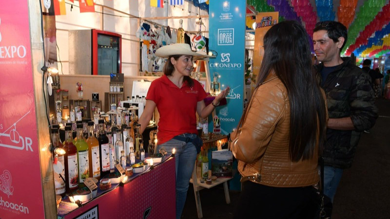 El Jalo Futbolero impulsa la economía de más de 140 personas emprendedoras locales 