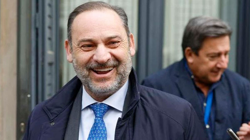Dan 24 años de cárcel a ex ministro de Transportes de Pedro Sánchez por delitos relacionados con corrupción 