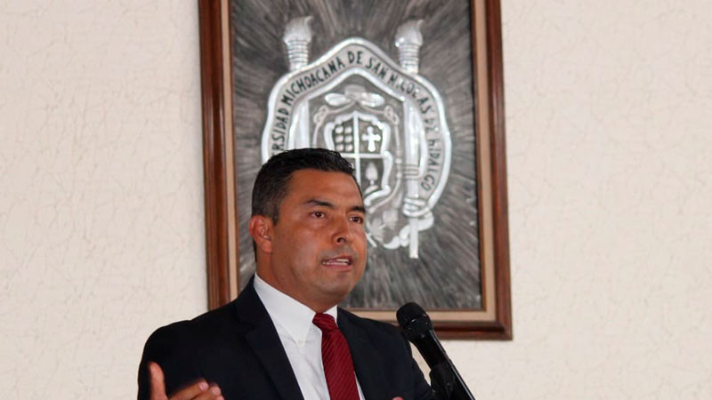 Exalumnos nicolaitas llaman a privilegiar la legalidad y el diálogo en la Facultad de Derecho de la UMSNH 