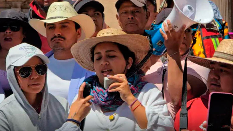 Licencia de Astrid Ortega es una simulación: Ulises Gómez  