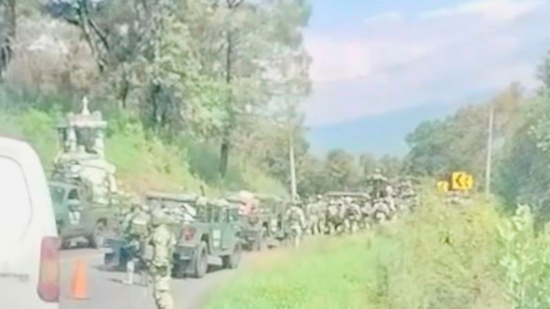 Vehículo de Defensa se sale del camino en la Morelia-Quiroga; hay varios militares heridos 
