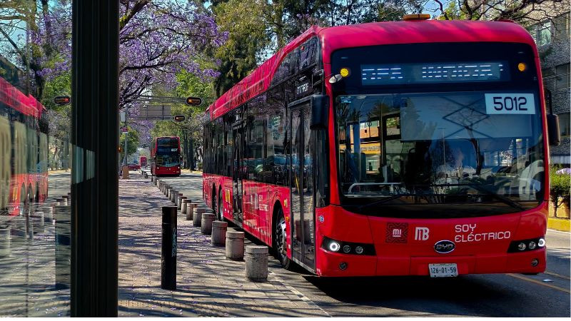 Metro, Metrobús y Tren Ligero ampliarán horario por partido entre México y Chequia 