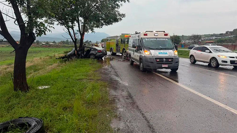 Choque en la carretera Morelia-Pátzcuaro deja una mujer herida de gravedad  