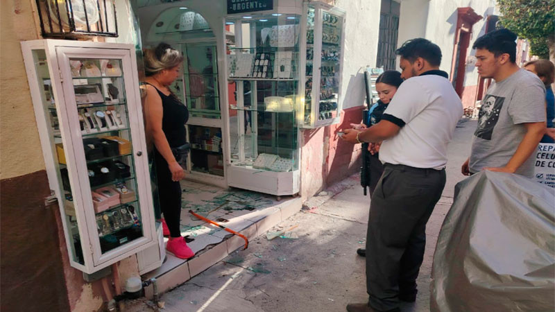 Roban una joyería en el Centro de Celaya, Guanajuato; se desconoce el monto de lo que sustrajeron  