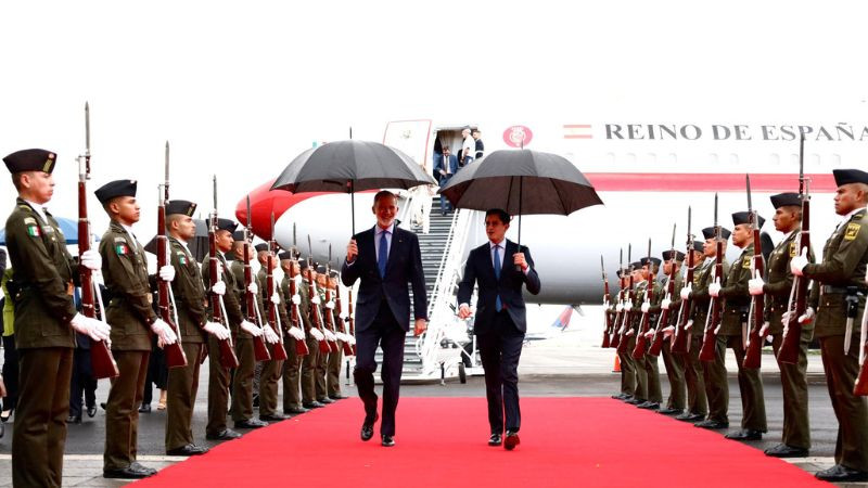 Roberto Velasco da bienvenida a México al rey Felipe VI previo a reunión con Sheinbaum 