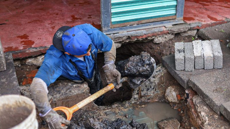 Ooapas rehabilita zona afectada por hundimiento en Boulevard García de León 