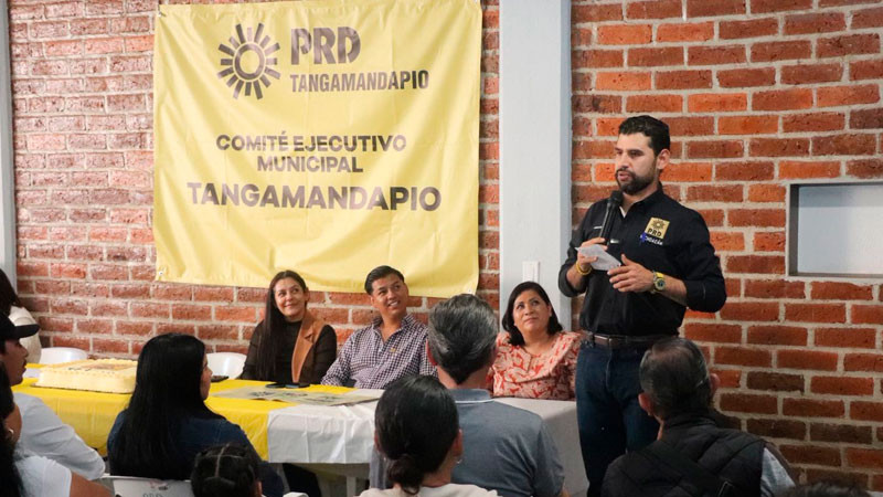 "Dentro de la grandeza de Michoacán se encuentra el PRD; sus fundadores son parte de la historia": Octavio Ocampo 