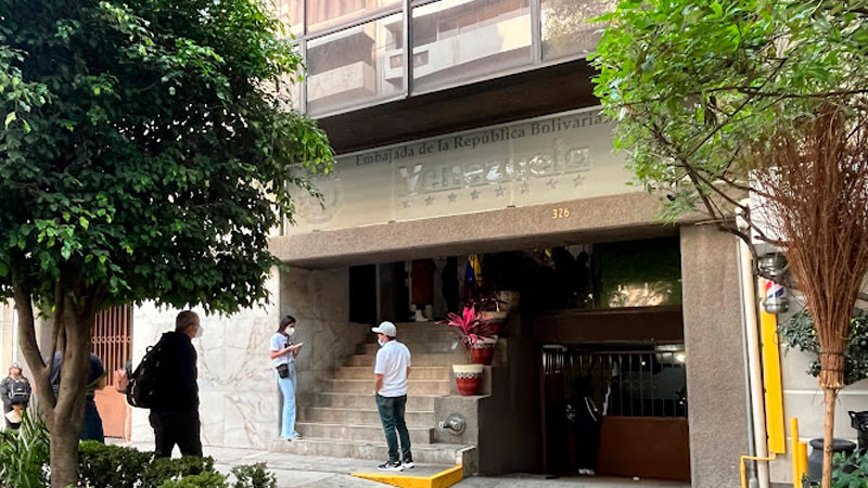 Embajada de Venezuela en México abre centro de acopio para damnificados de los terremotos 