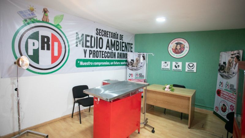 PRI Estado de México abre consultorio de orientación veterinaria 