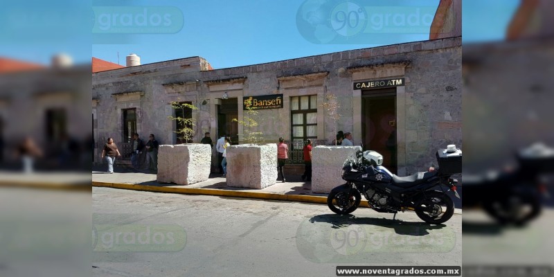 Asaltan banco en pleno centro de Morelia