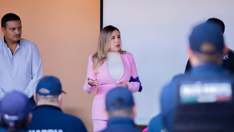  Dayana Pérez impulsa la capacitación para prevenir la violencia de género en Salvador Escalante, Michoacán  