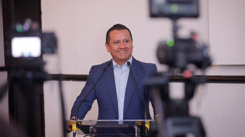 No debe haber discrepancias entre aspirantes, el proyecto es el mismo: llama Torres Piña 