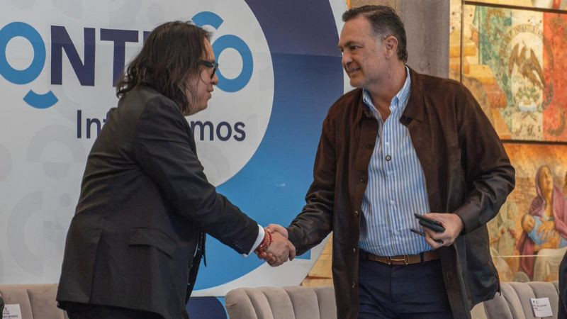 Presenta Fiscal General resultados de Sinergia por Querétaro durante Café con Kuri 