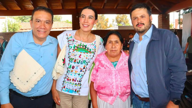Federación entrega apoyos de hasta 500 mil pesos a cocineras tradicionales y comunidades de 22 municipios 