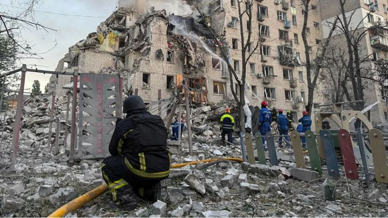 Ataque ruso con misiles y drones deja al menos nueve personas sin vida en Kiev 