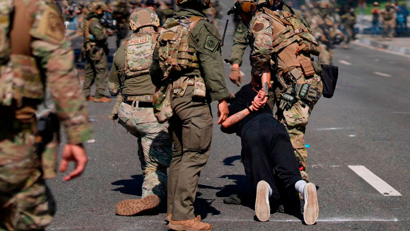 Frenan apertura de centro de detención de migrantes en Arizona por falta de estudio ambiental 