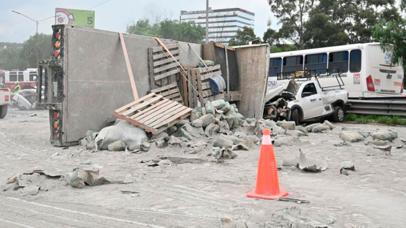 Accidente sobre la México-Querétaro deja 10 heridos 