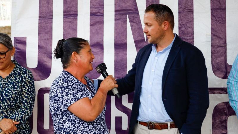 Gerardo Olloqui, presidente municipal de Jiquilpan, entrega rehabilitación integral de la calle Guadalupe Victoria en la comunidad de Santa Bárbara 