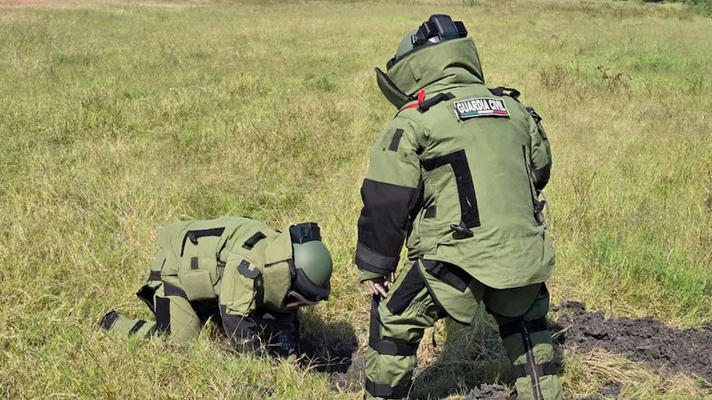 Defensa ha desactivado más de 600 dispositivos explosivos en Michoacán: general Trevilla 