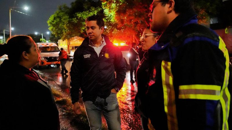 Supervisa Felifer Macías atención por lluvias en Villas de Santiago 