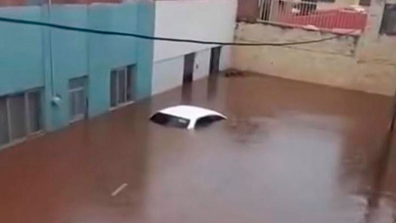 Tormentas provocan inundaciones en Tepatitlán; mujer fue arrastrada por la corriente 