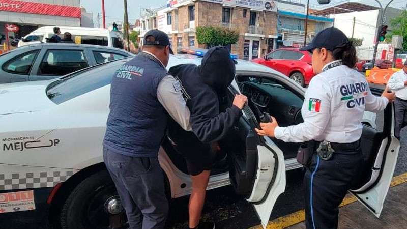 Ciudadano con problemas respiratorios en Morelia, Michoacán es auxiliado por la GC 