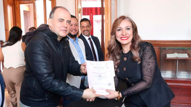 Congreso de Michoacán y STASPLE entregan constancias por capacitación a sus trabajadores 