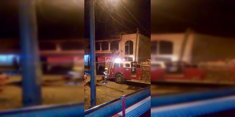 Se incendia vivienda en Uruapan, Michoacán - Foto 2 